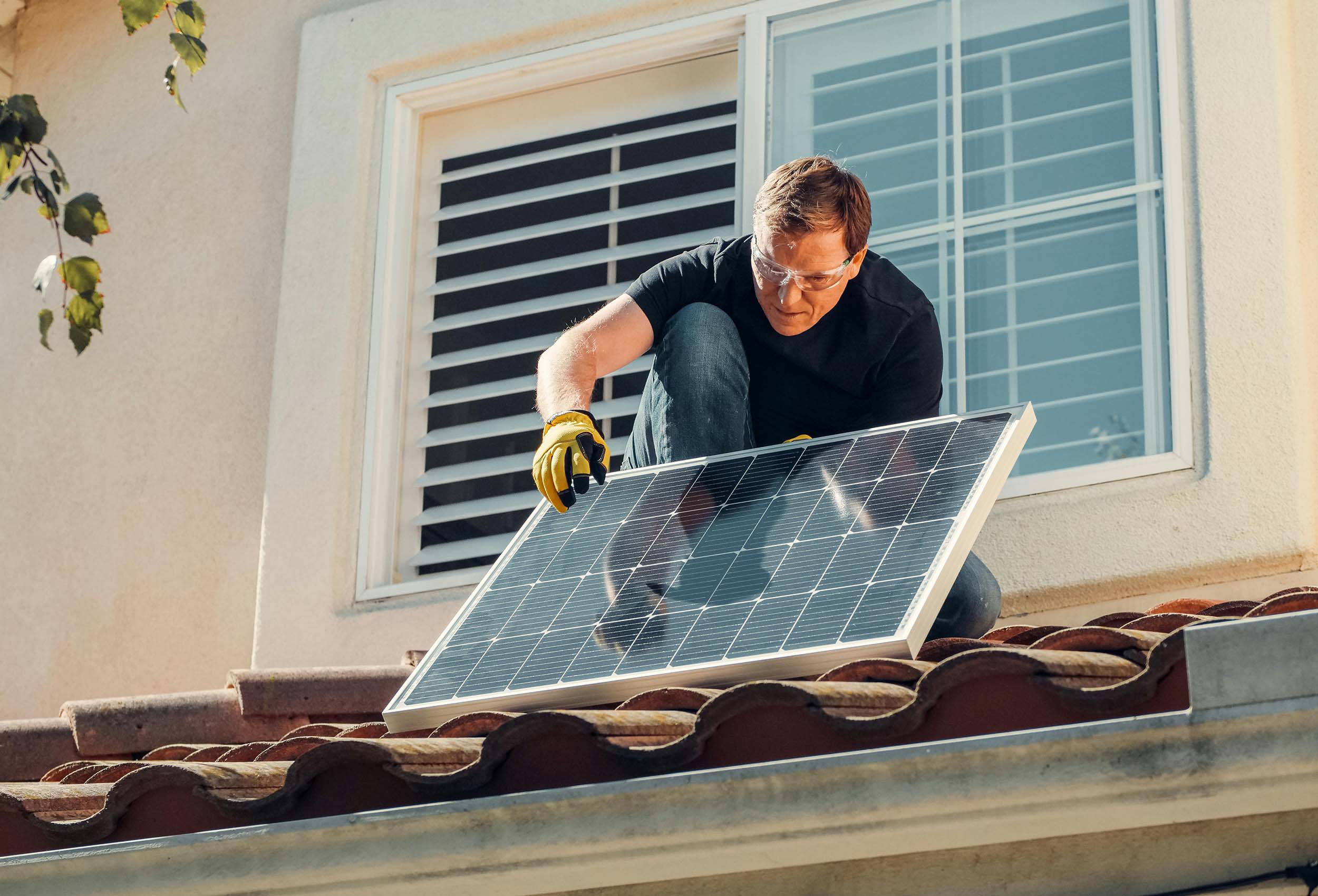 Versichern von Wärmepumpe und PV-Anlage